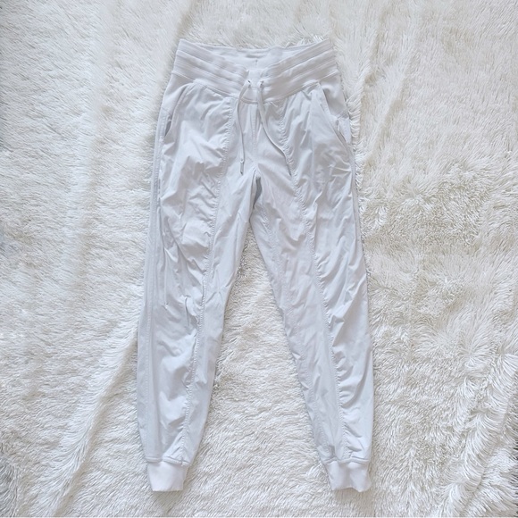 Lululemon Dance Studio Mid-Rise Jogger Full Length Bone - Women's Size 6 - Picture 1 of 6